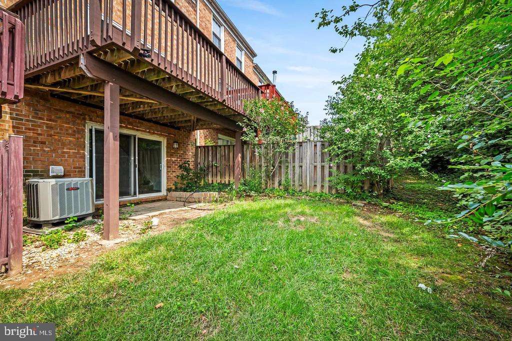 919 DARTMOUTHGLEN WAY