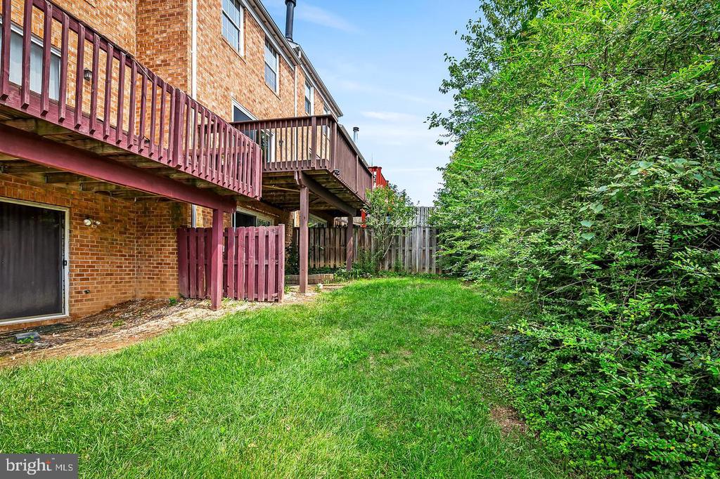 919 DARTMOUTHGLEN WAY