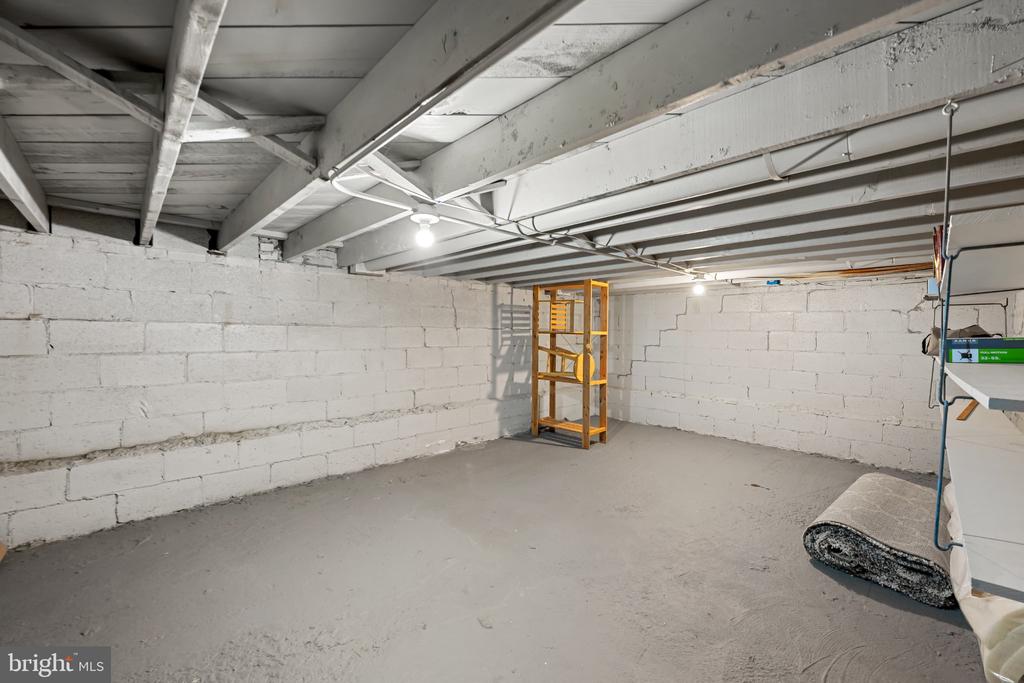 2105 SOUTHCLIFF DRIVE