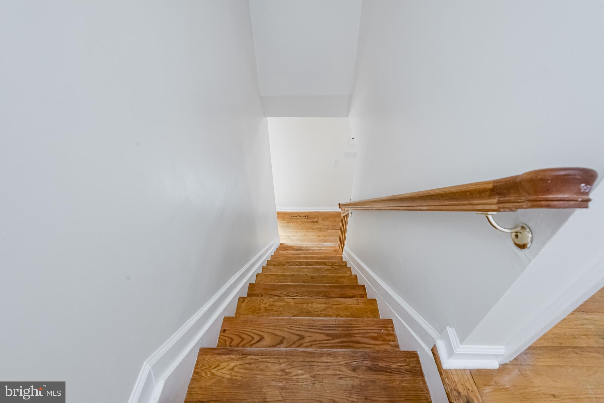 4 Newbridge COURT