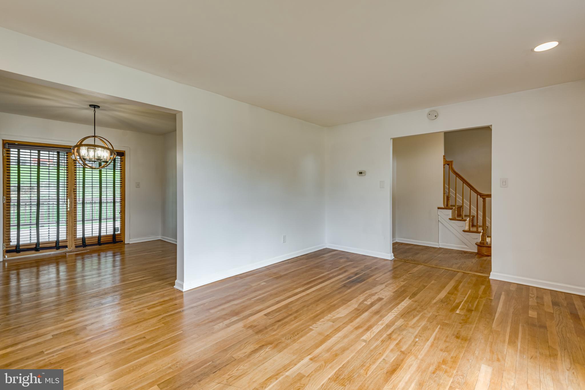 4 Newbridge COURT