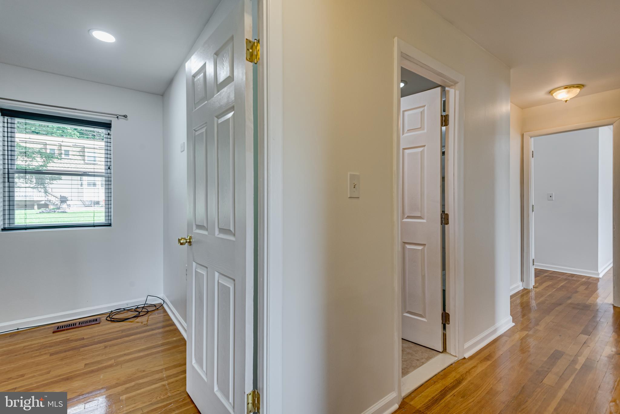 4 Newbridge COURT