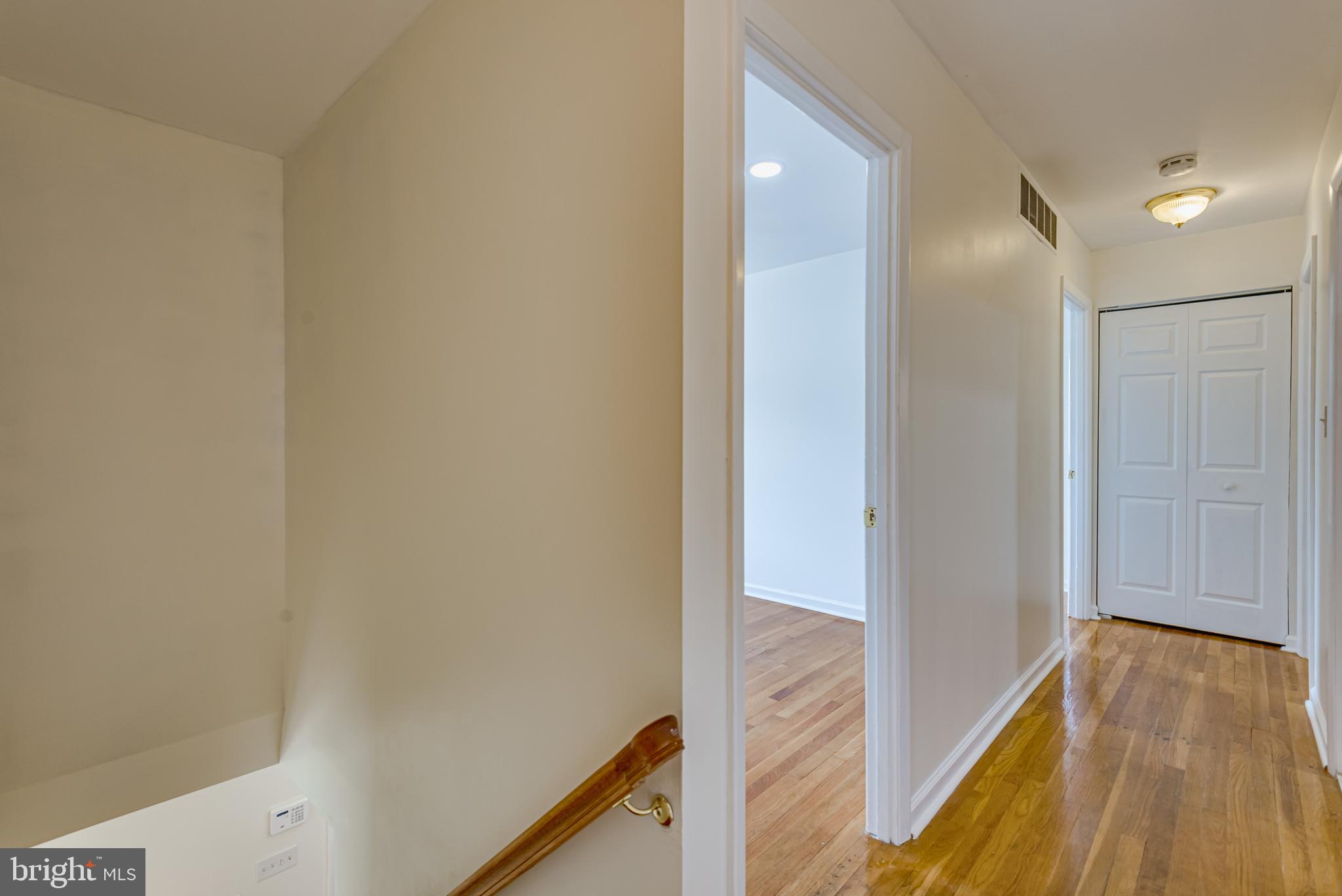 4 Newbridge COURT