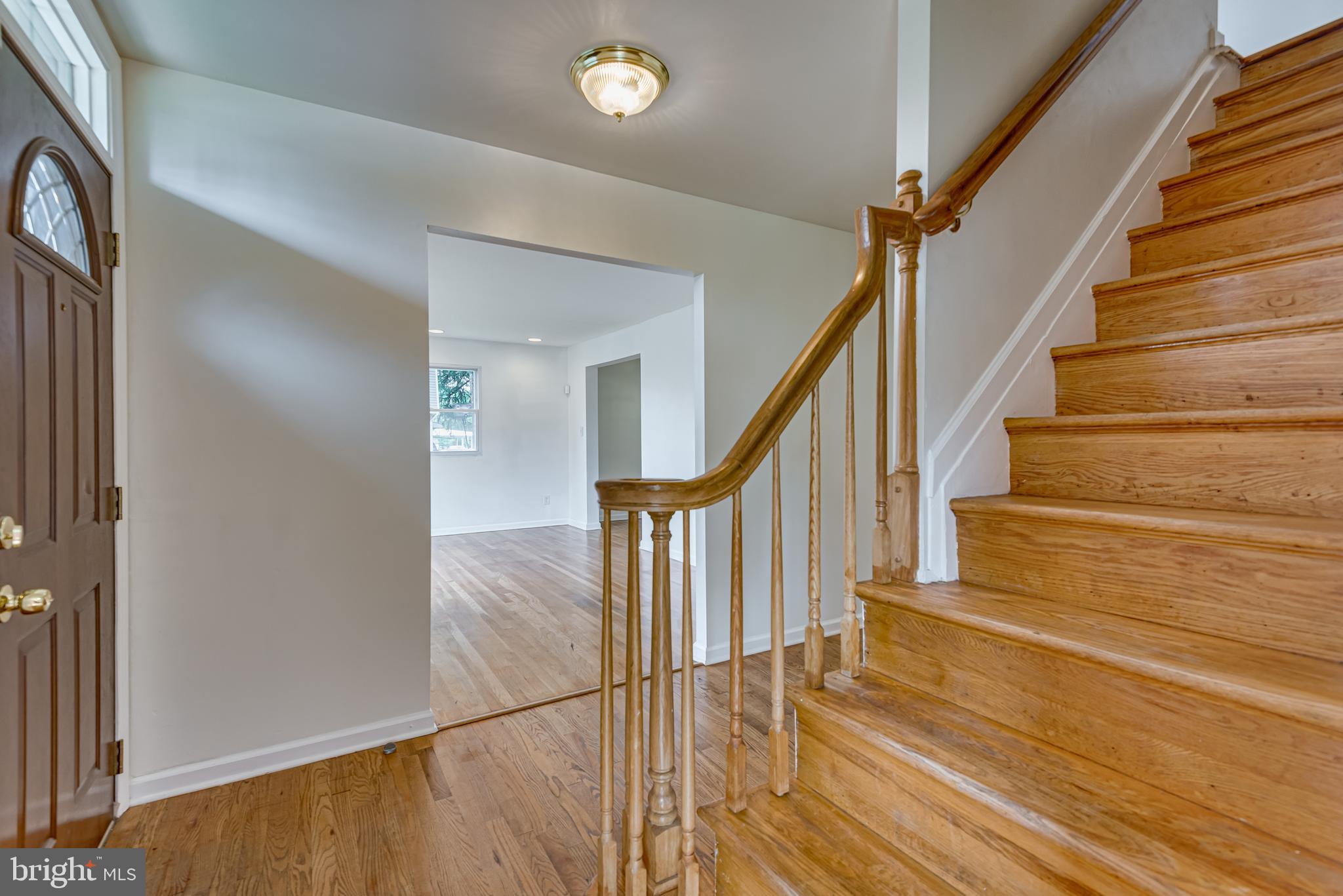 4 Newbridge COURT