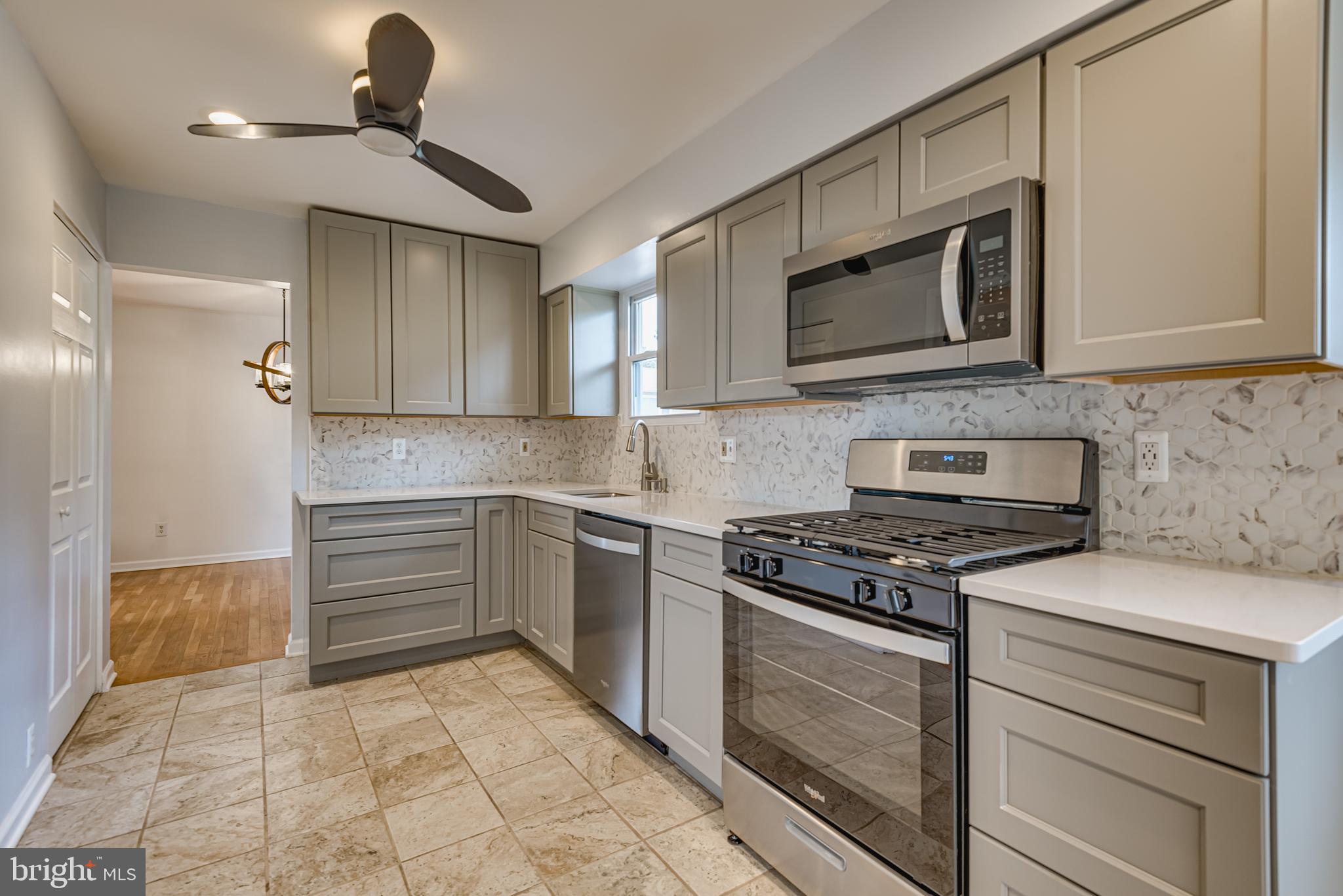 4 Newbridge COURT