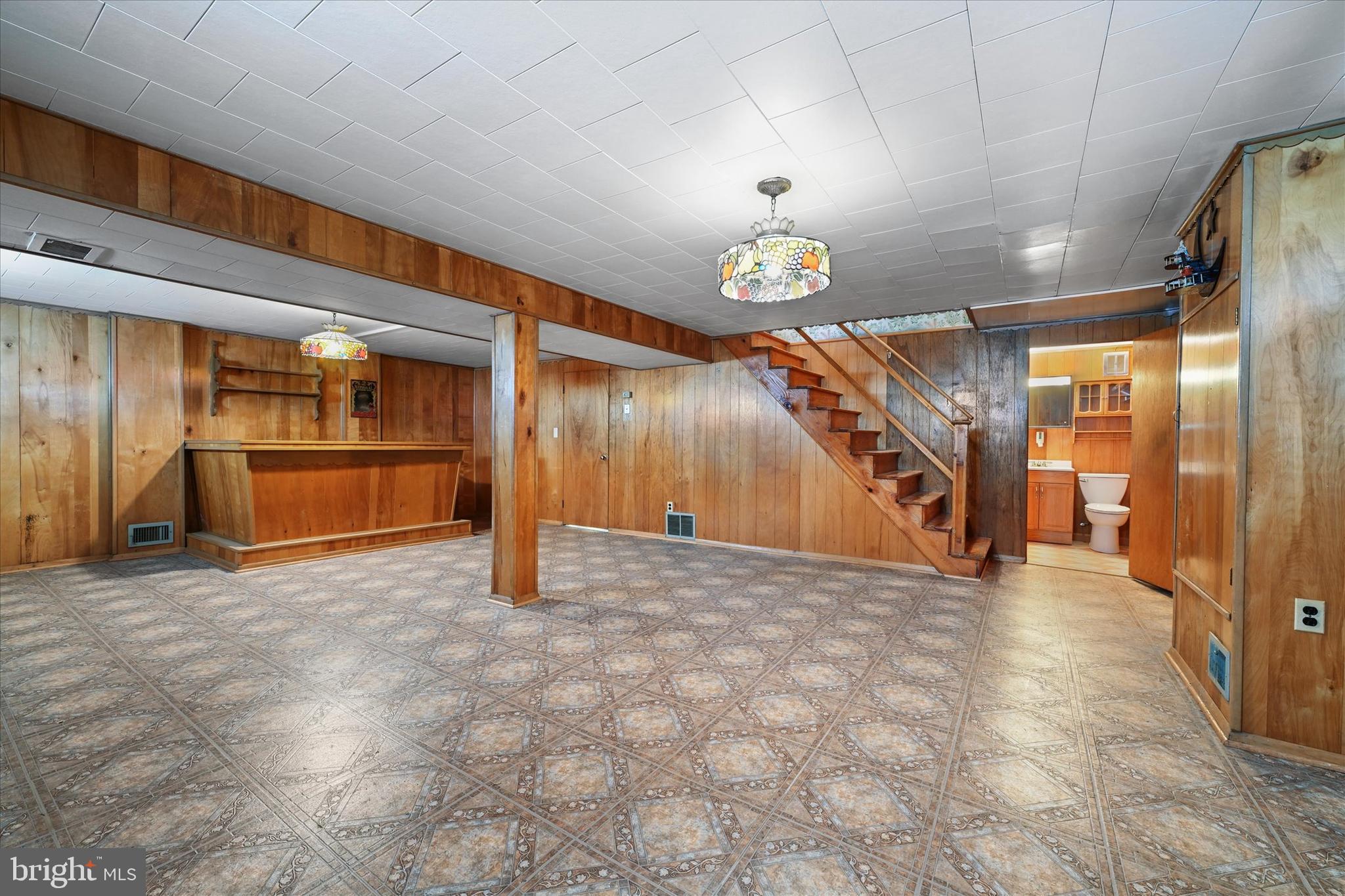 8811 Alnwick ROAD