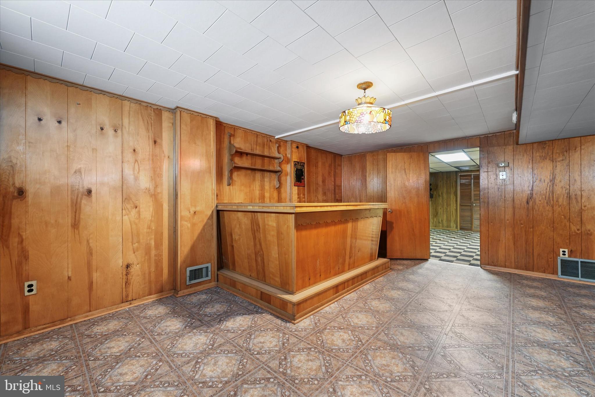 8811 Alnwick ROAD