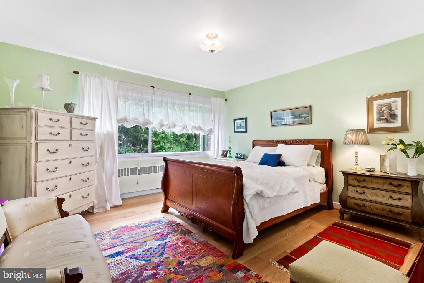 6003 Lakehurst DRIVE Unit: 4