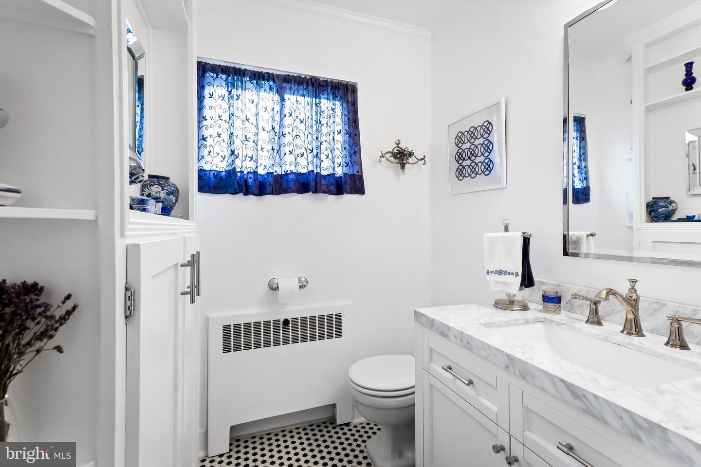 6003 Lakehurst DRIVE Unit: 4