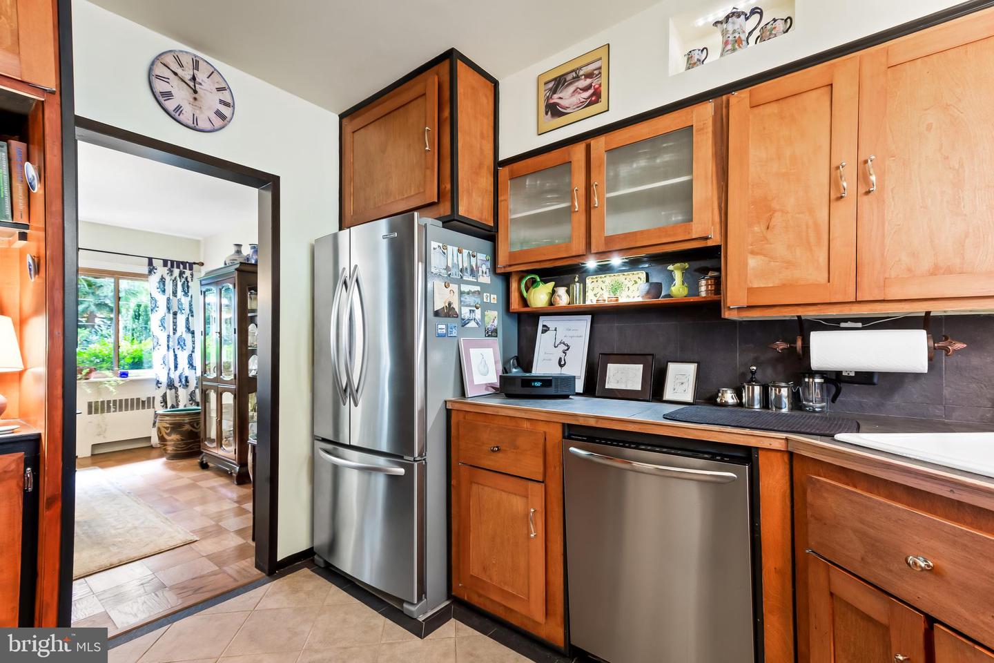 6003 Lakehurst DRIVE Unit: 4