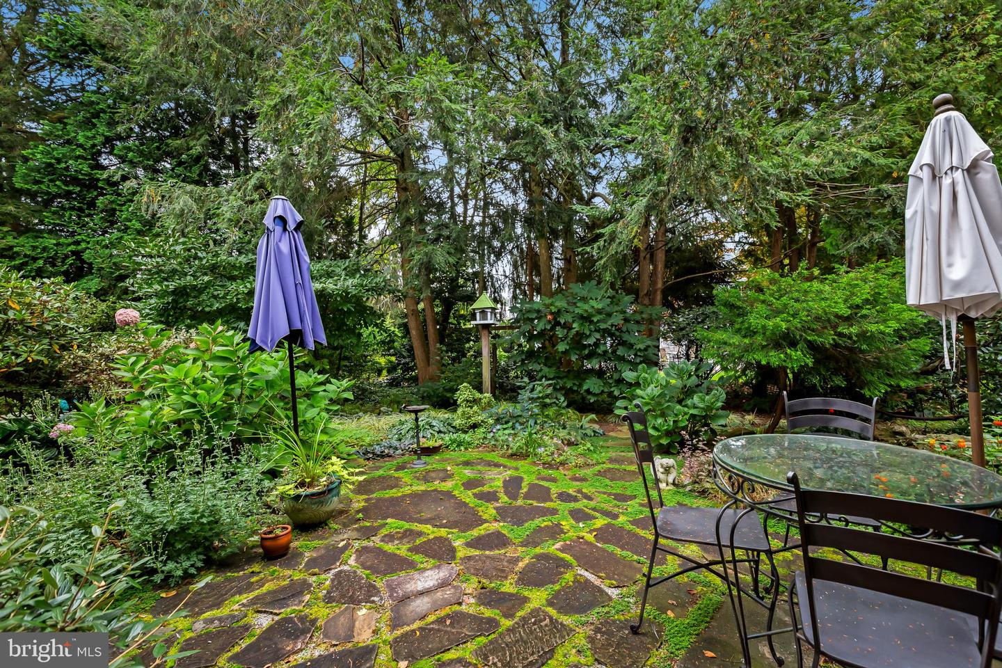 6003 Lakehurst DRIVE Unit: 4