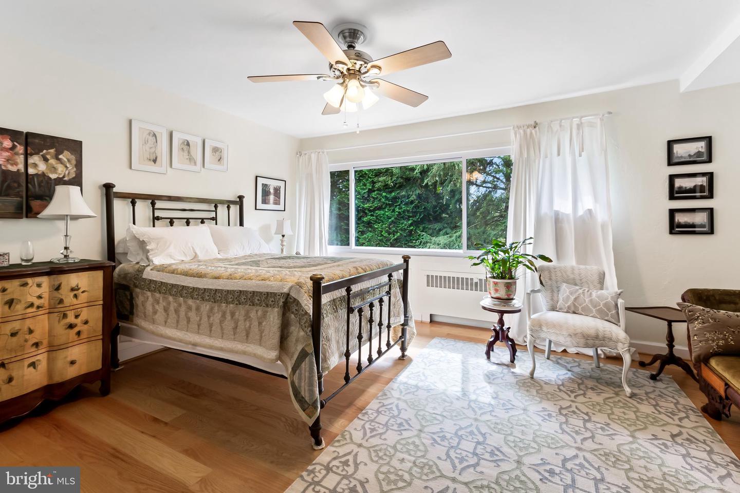 6003 Lakehurst DRIVE Unit: 4