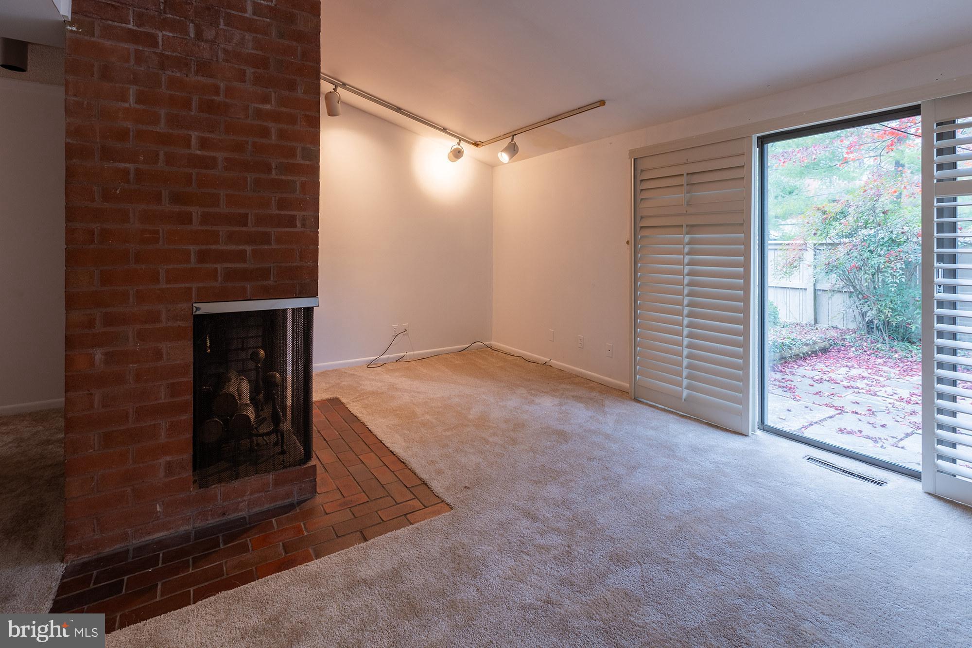 231 Deer Fox LANE