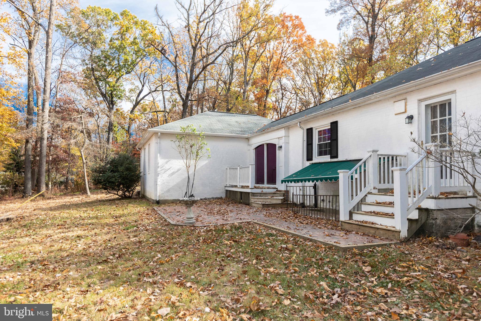 3204 Caves ROAD
