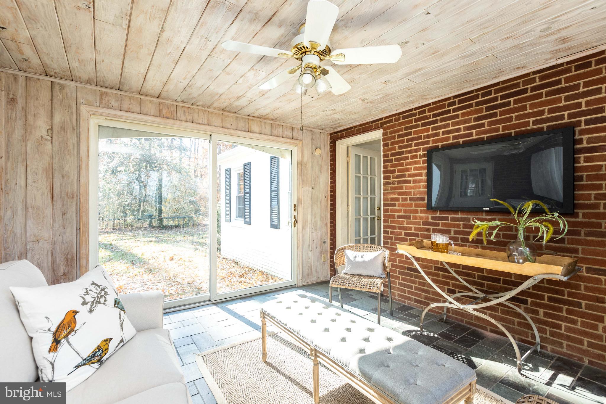 3204 Caves ROAD