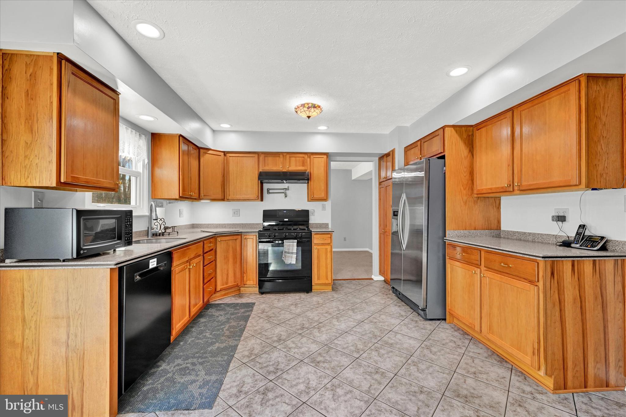 9546 Gunhill CIRCLE