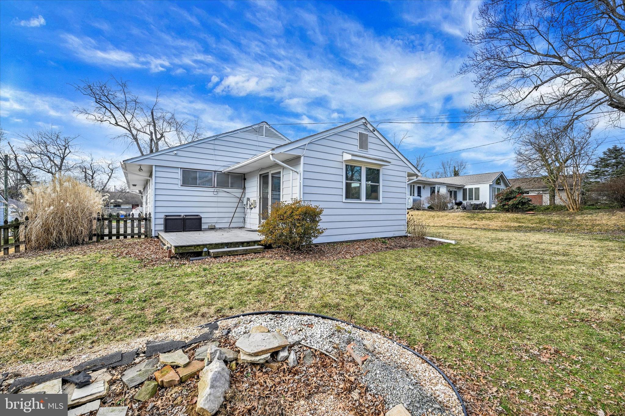 606 Fairway DRIVE