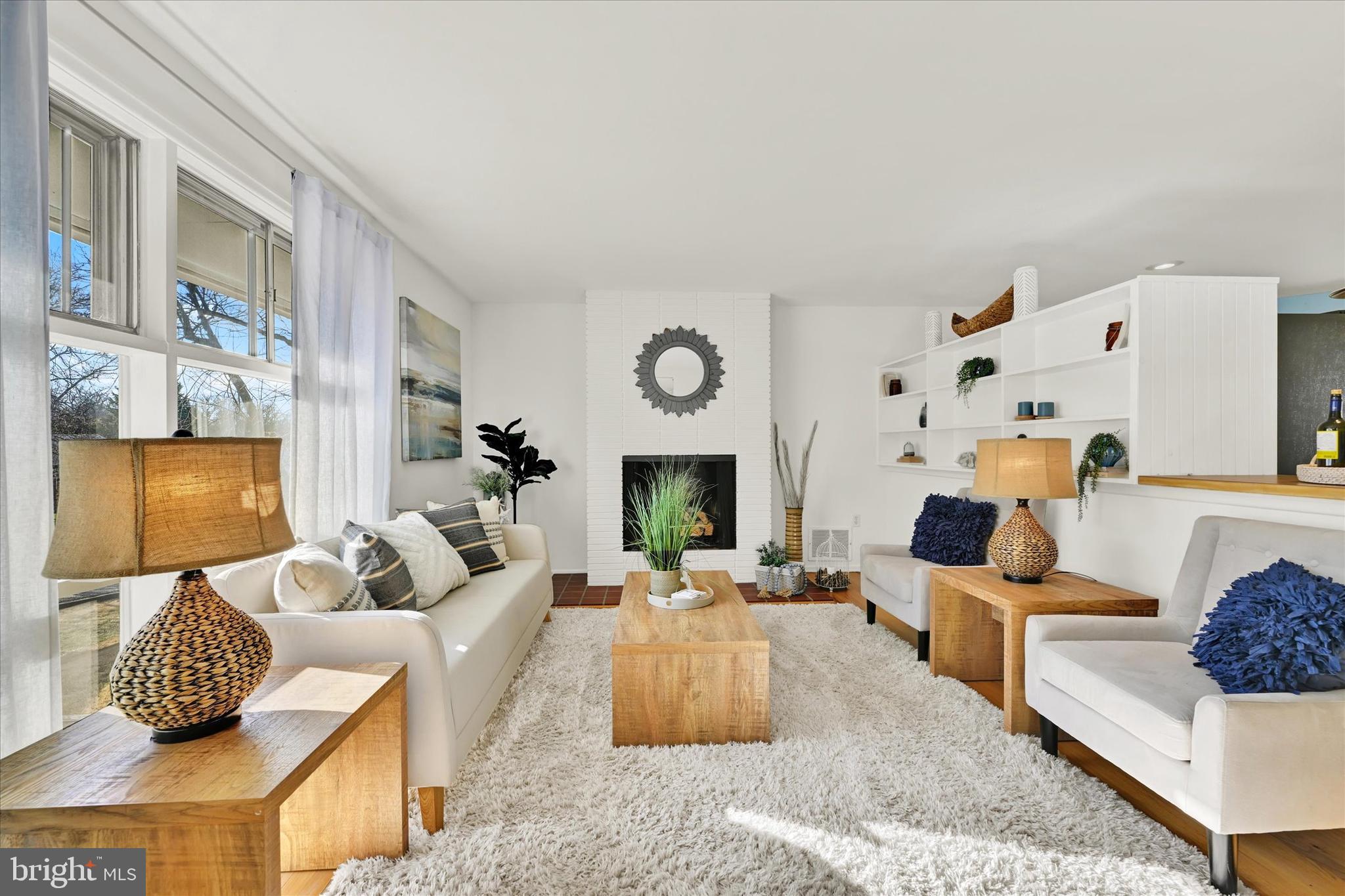606 Fairway DRIVE