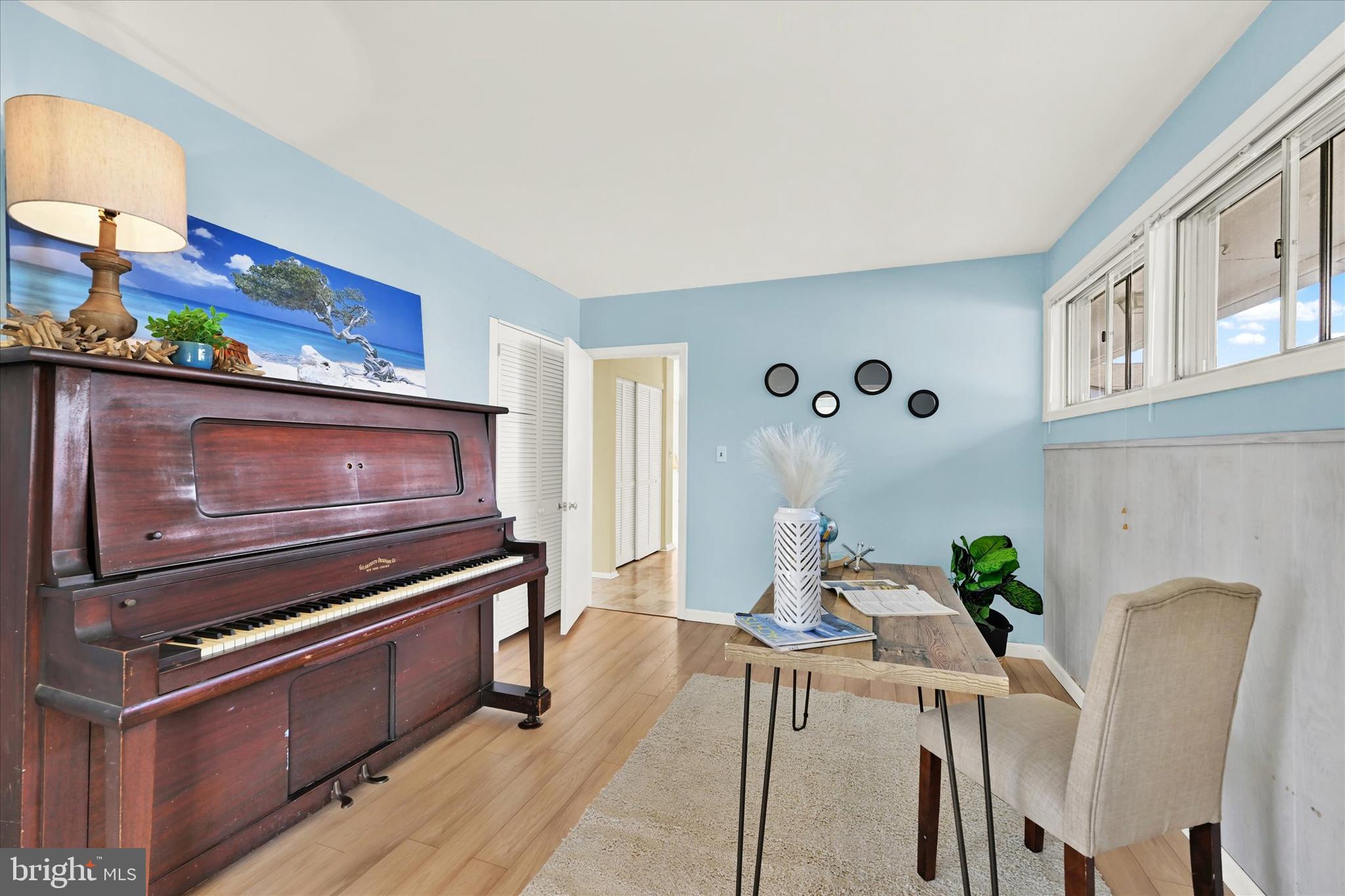 606 Fairway DRIVE