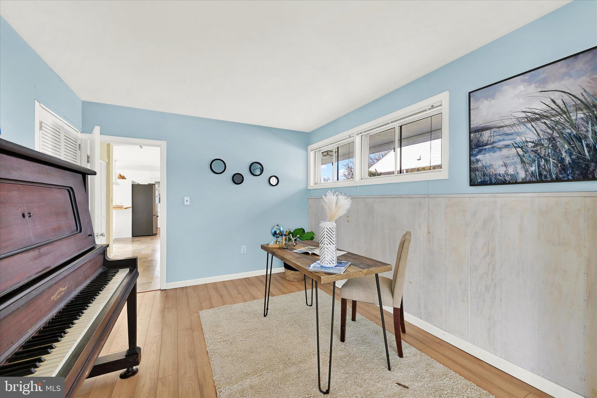 606 Fairway DRIVE
