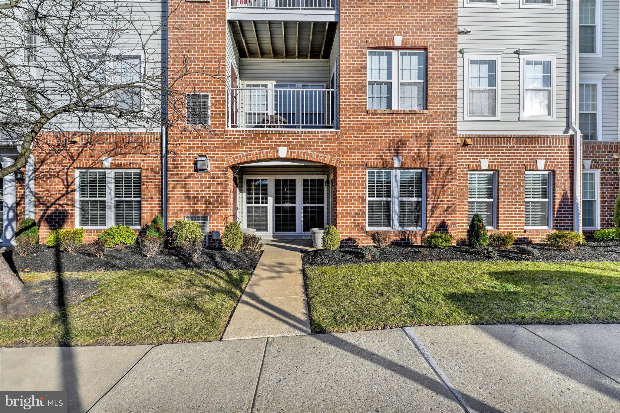 11 Brook Farm Court Unit: 11D