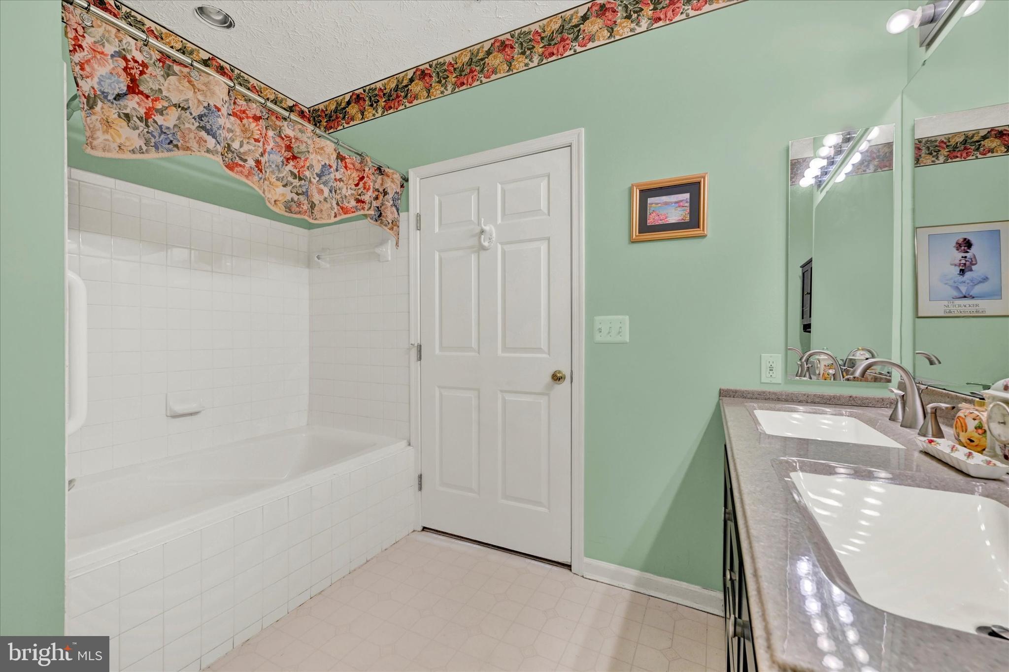 11 Brook Farm Court Unit: 11D