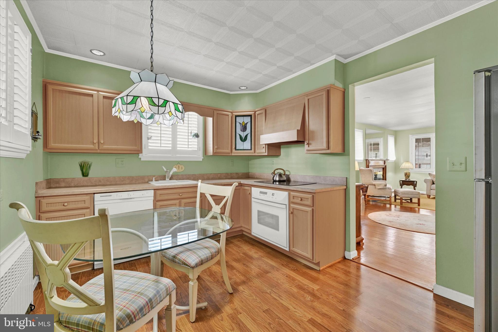 823 Dorsey Avenue