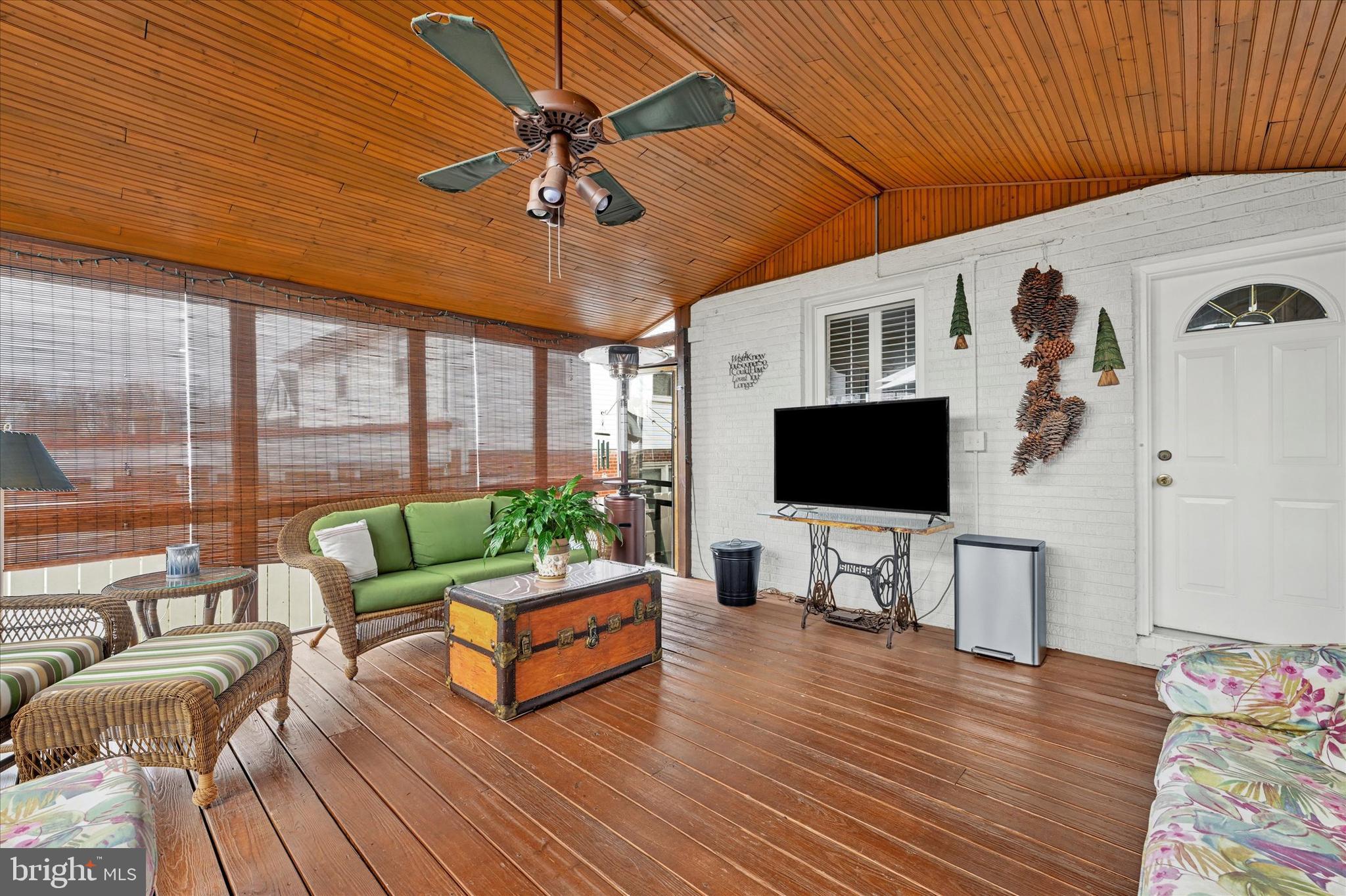 823 Dorsey Avenue