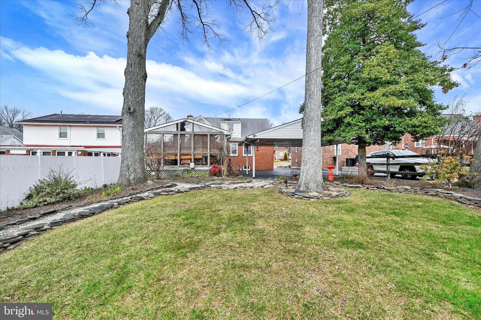 823 Dorsey Avenue