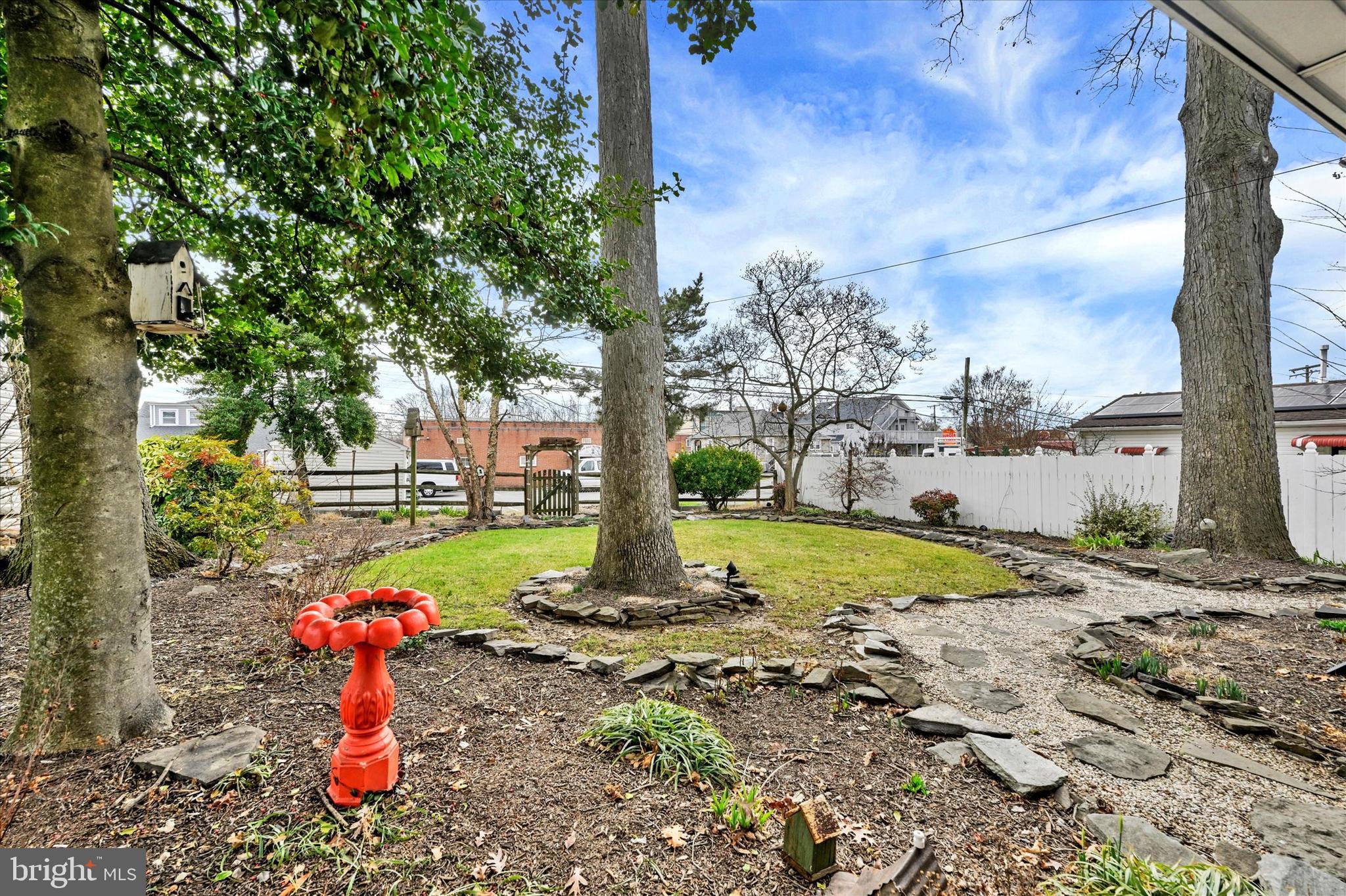 823 Dorsey Avenue