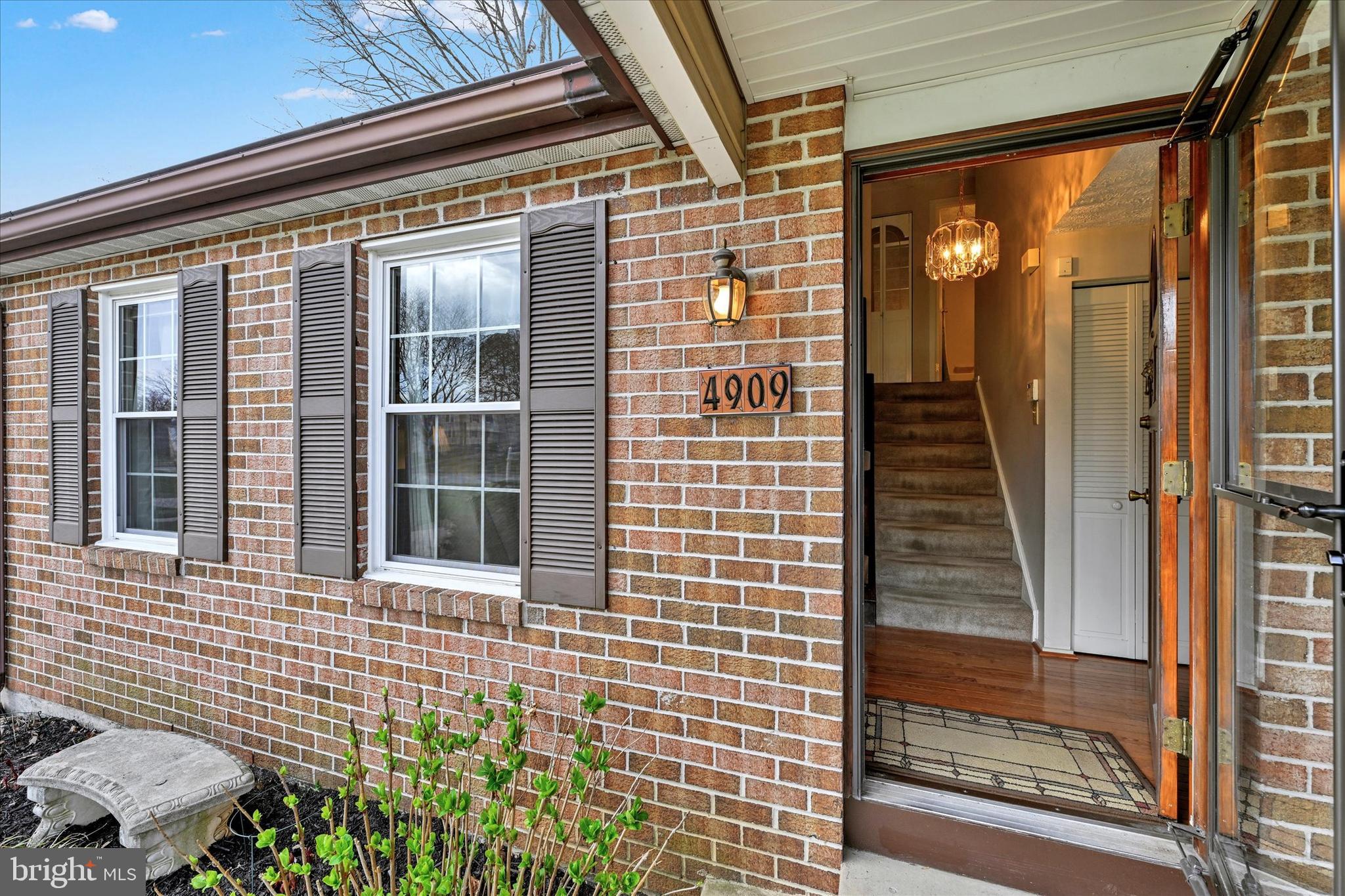 4909 Tartan Hill Rd