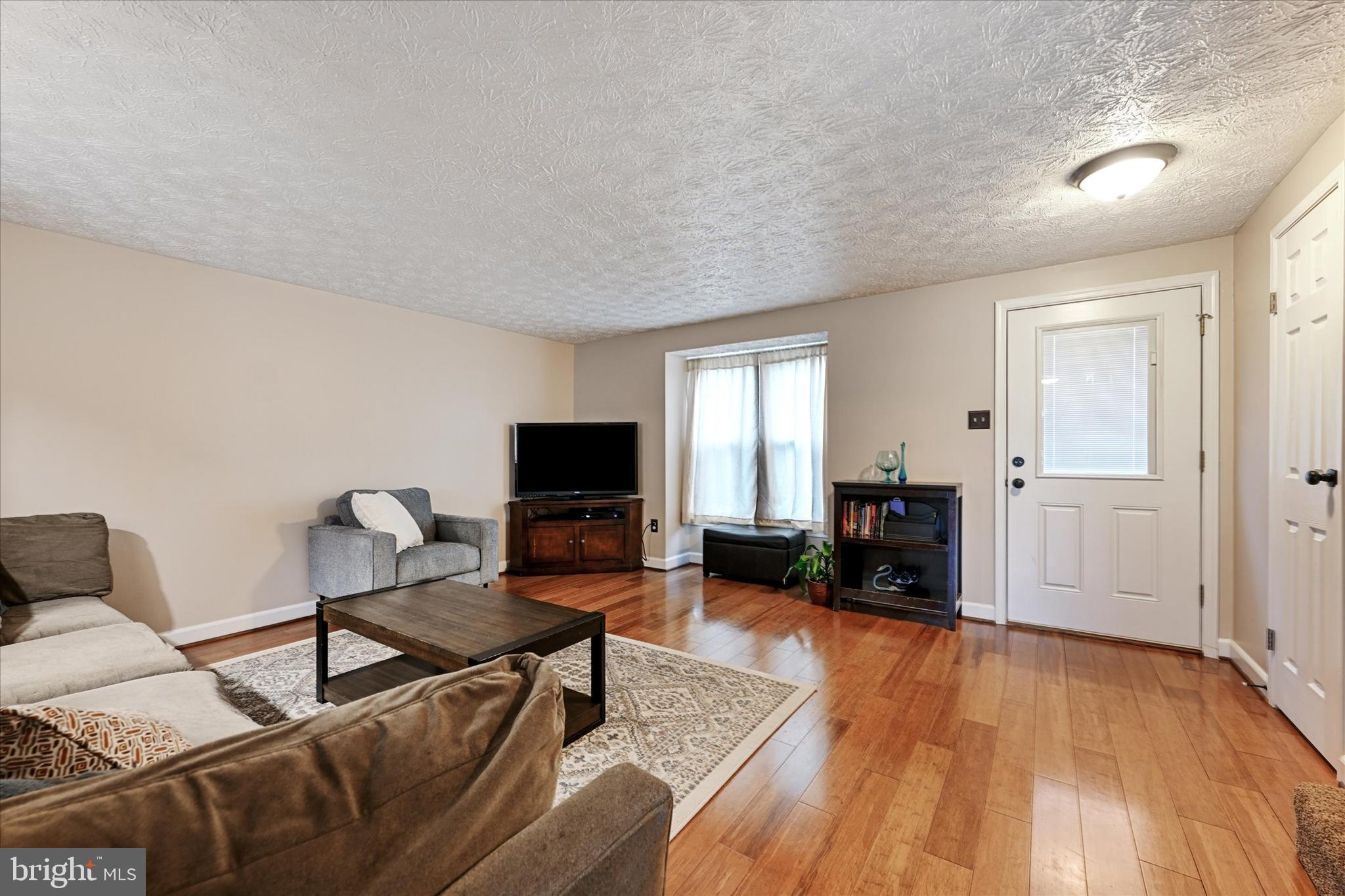19 Rader Ct