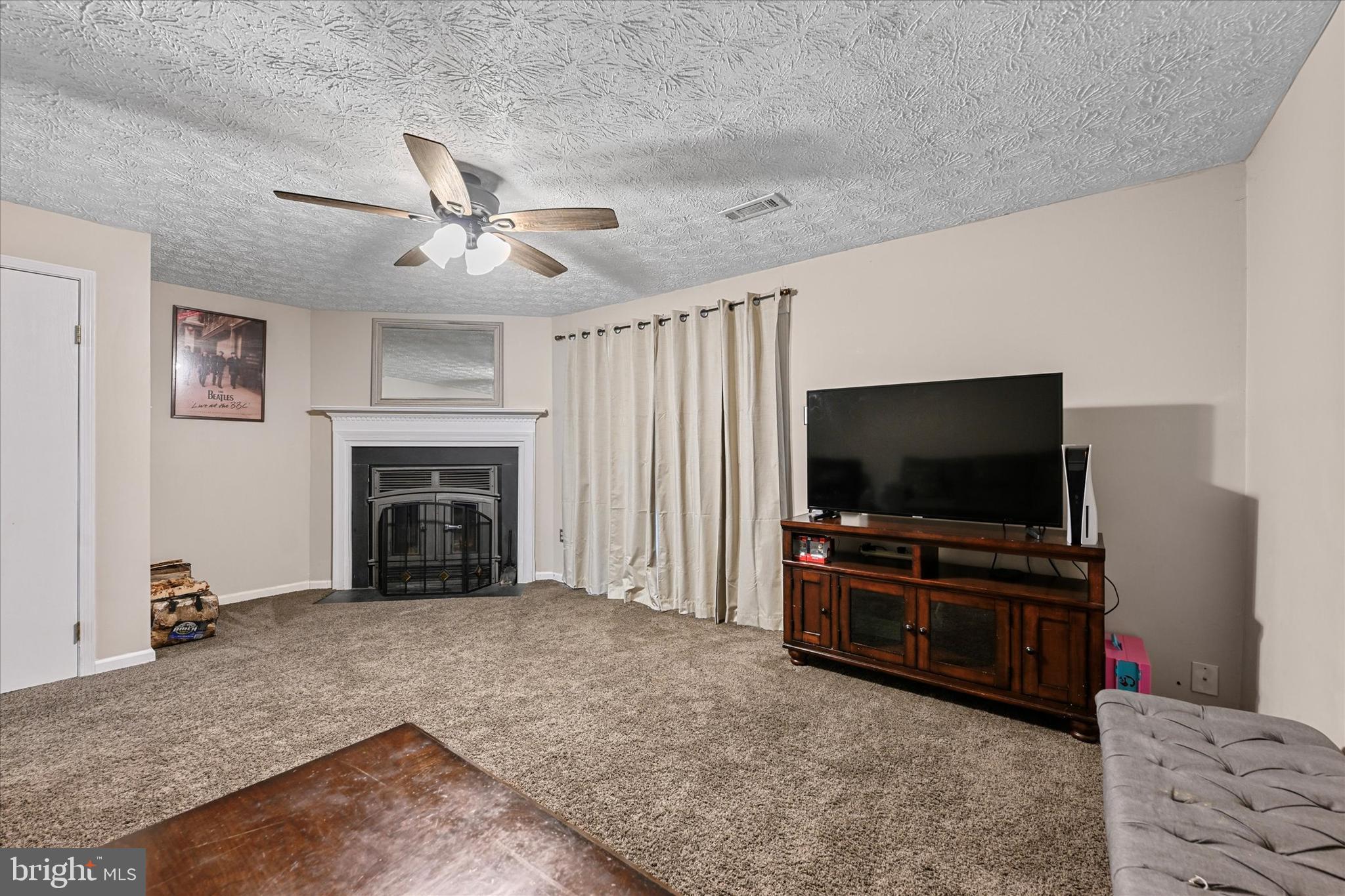 19 Rader Ct