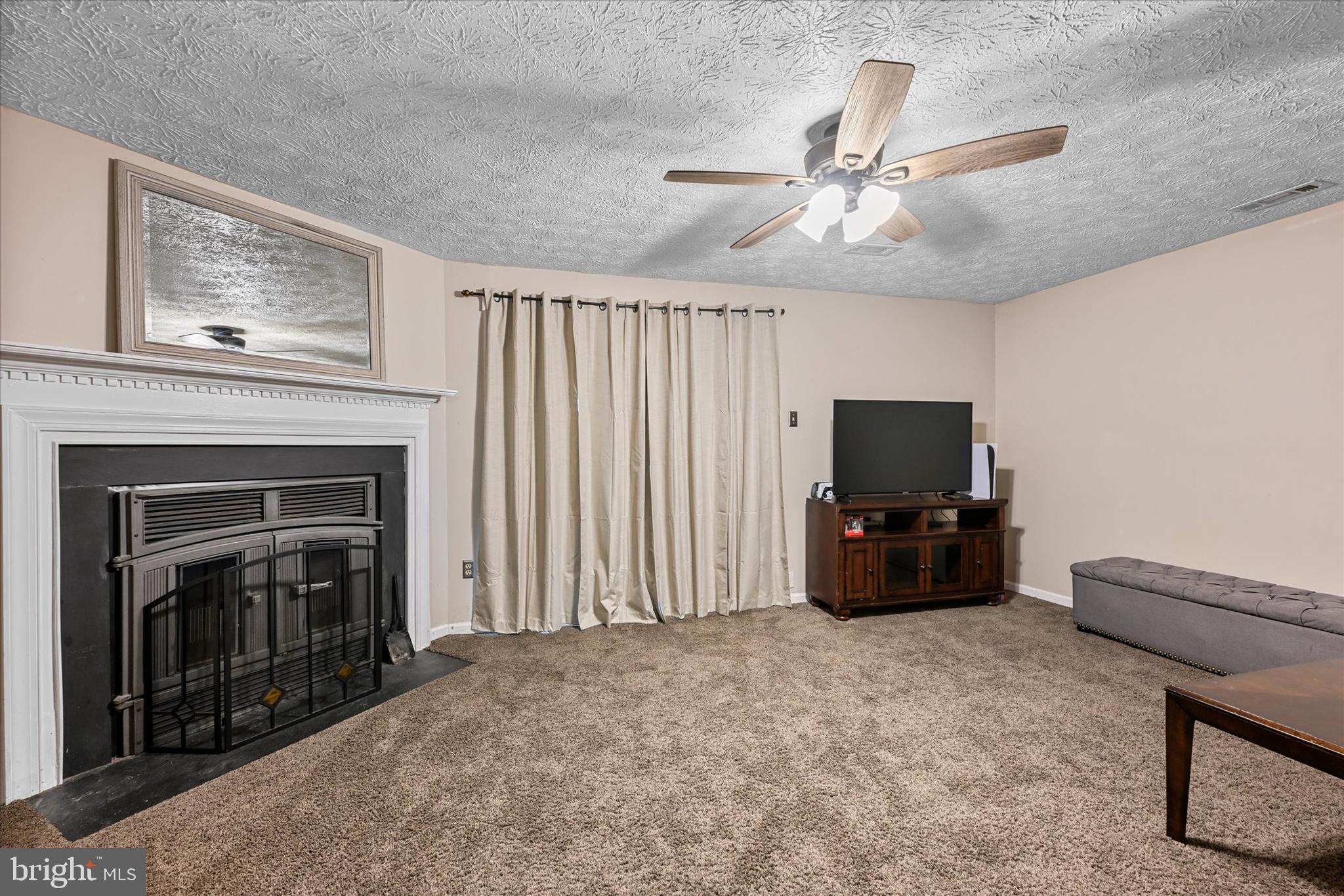 19 Rader Ct