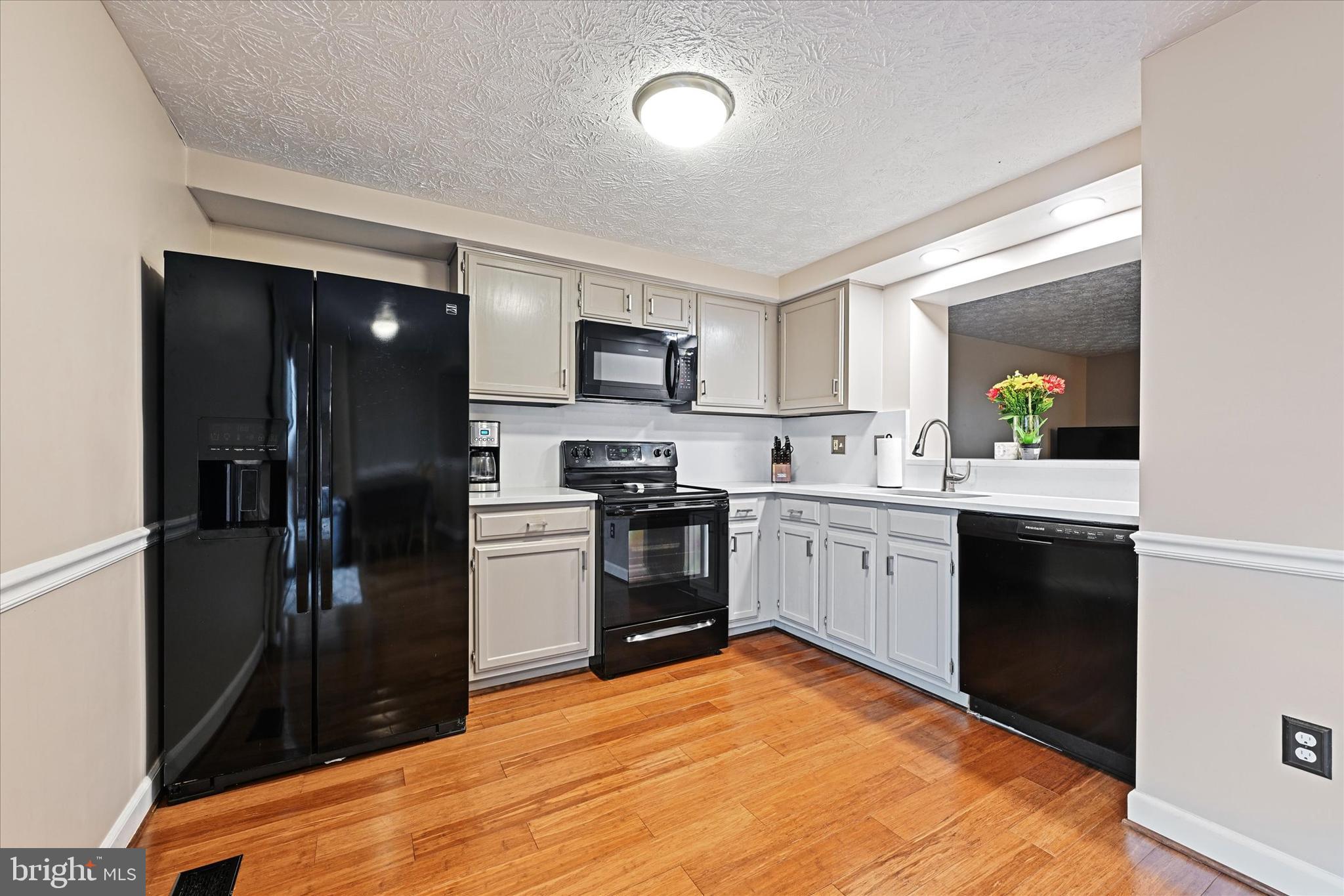 19 Rader Ct