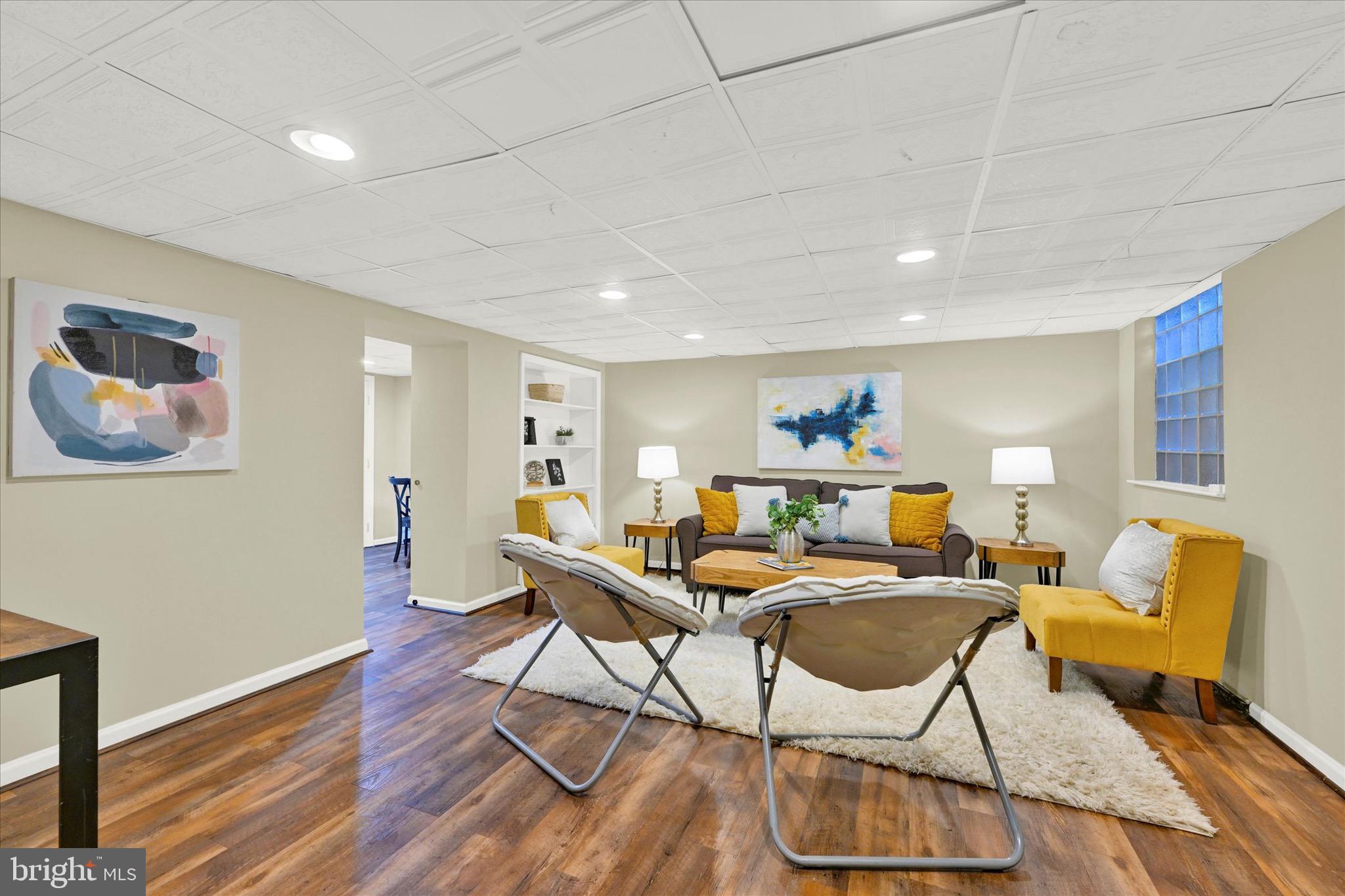 425 Dumbarton Rd