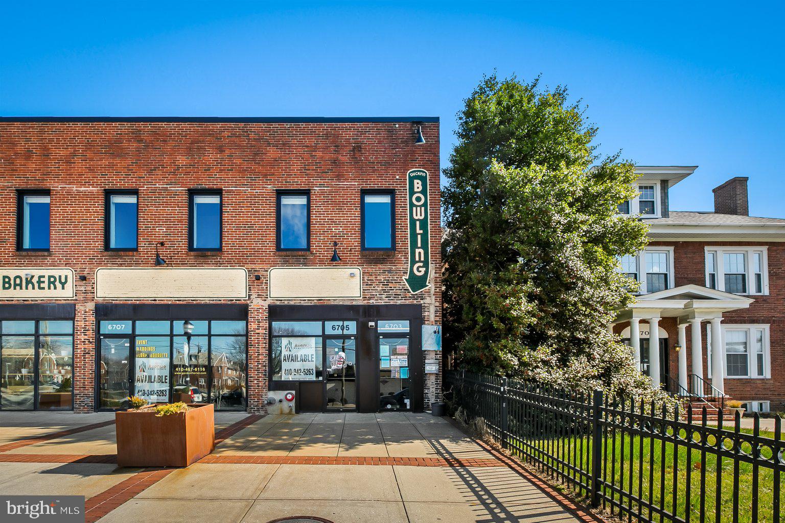 425 Dumbarton Rd