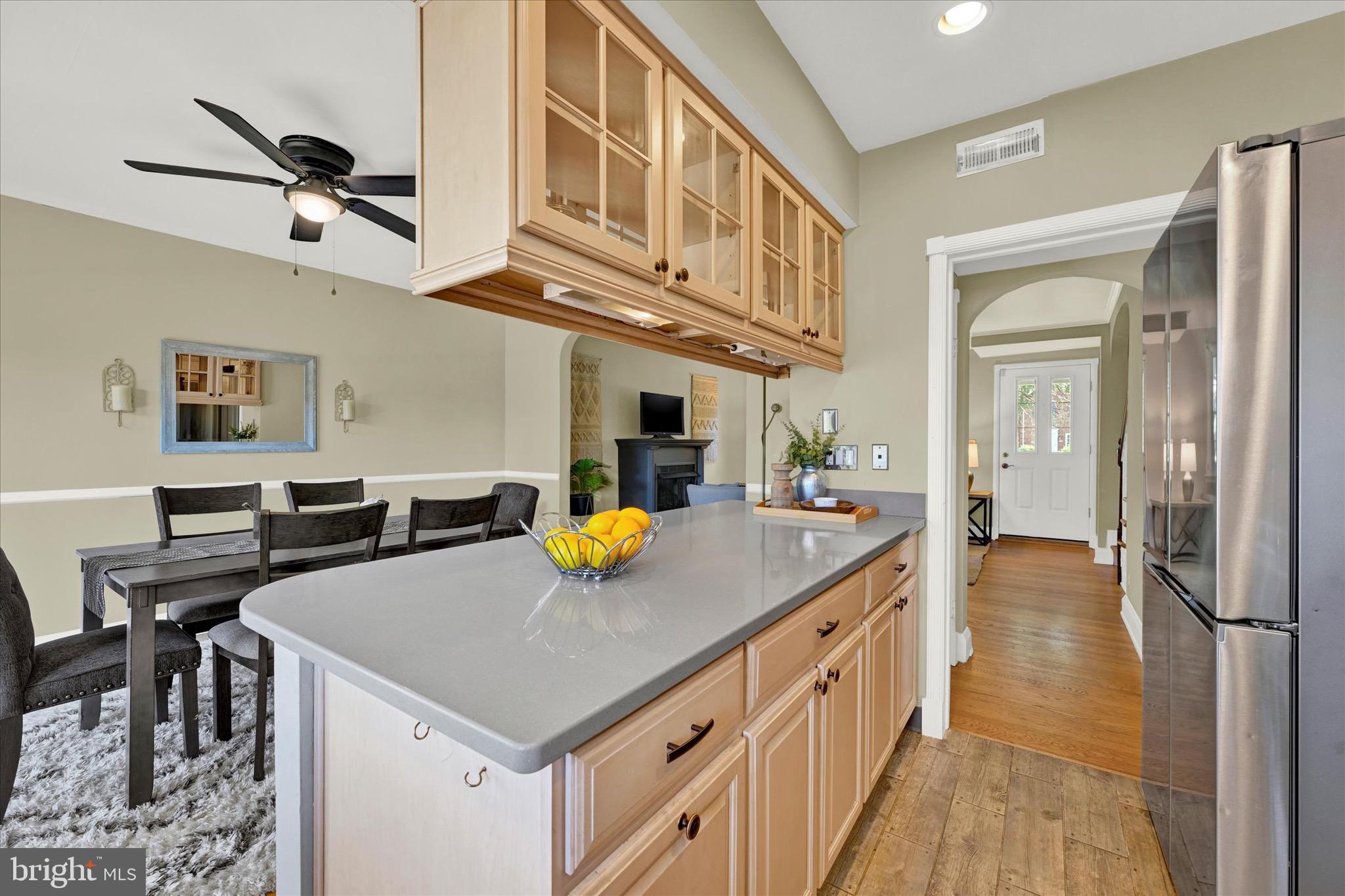 425 Dumbarton Rd