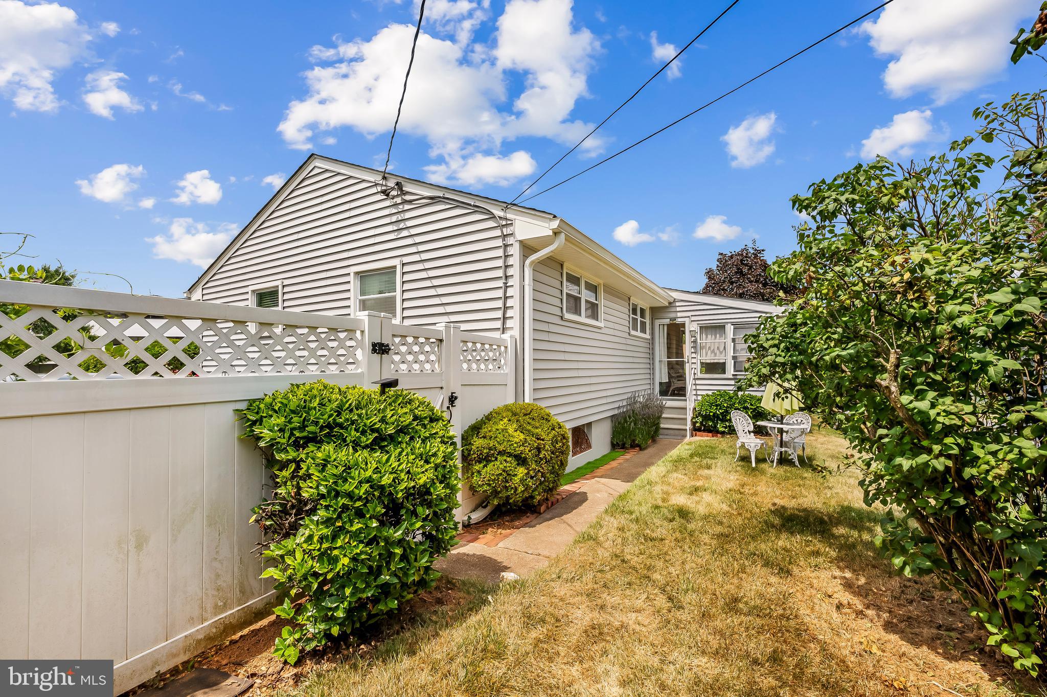 1 Hathaway Rd