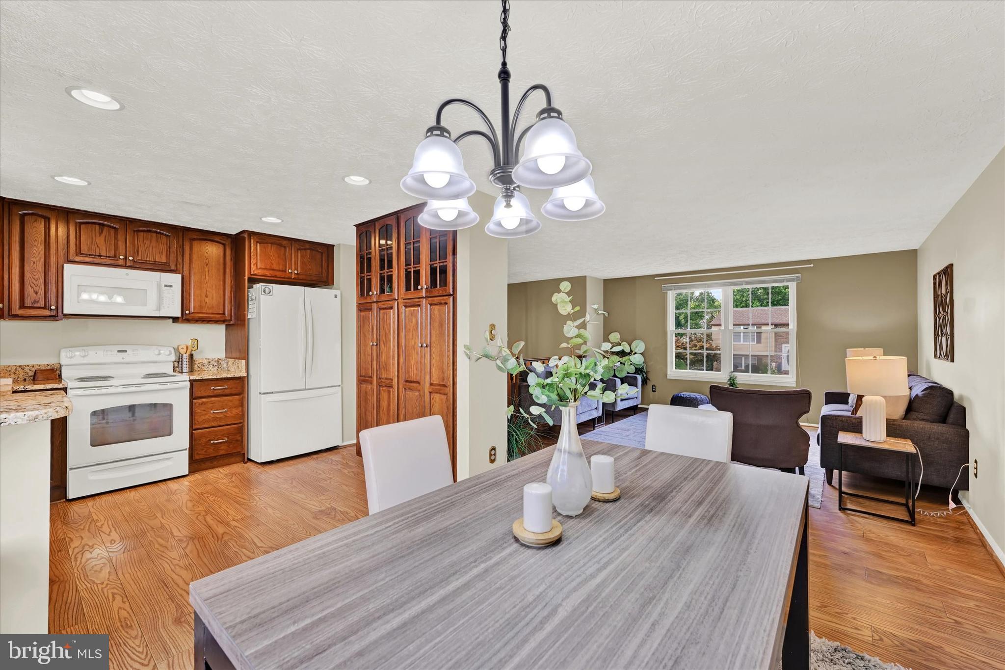 9407 Orbitan Ct