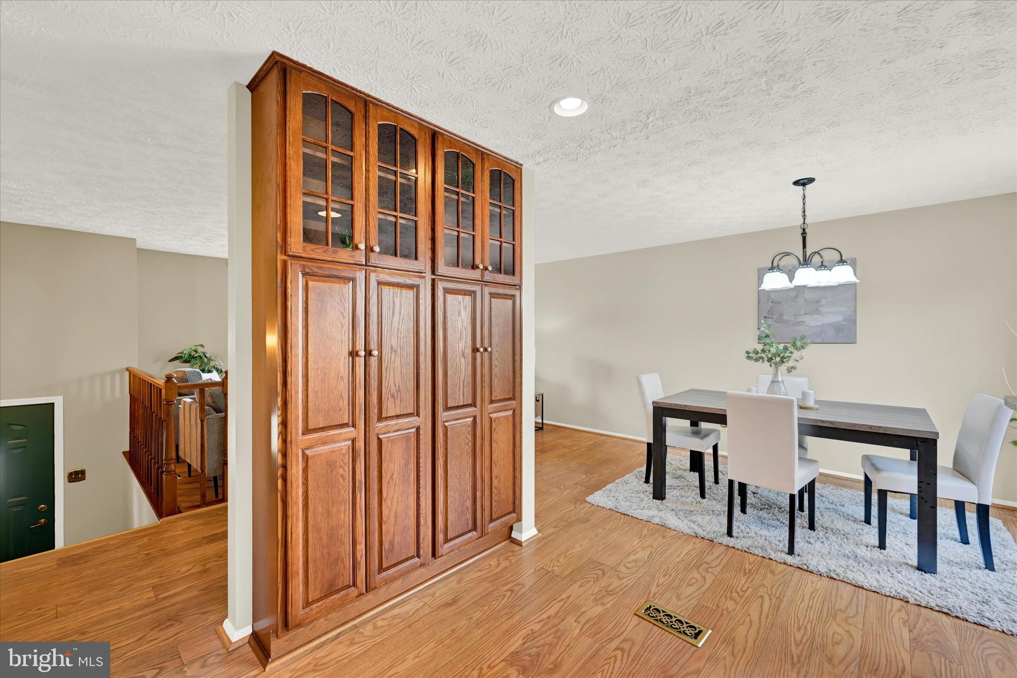 9407 Orbitan Ct