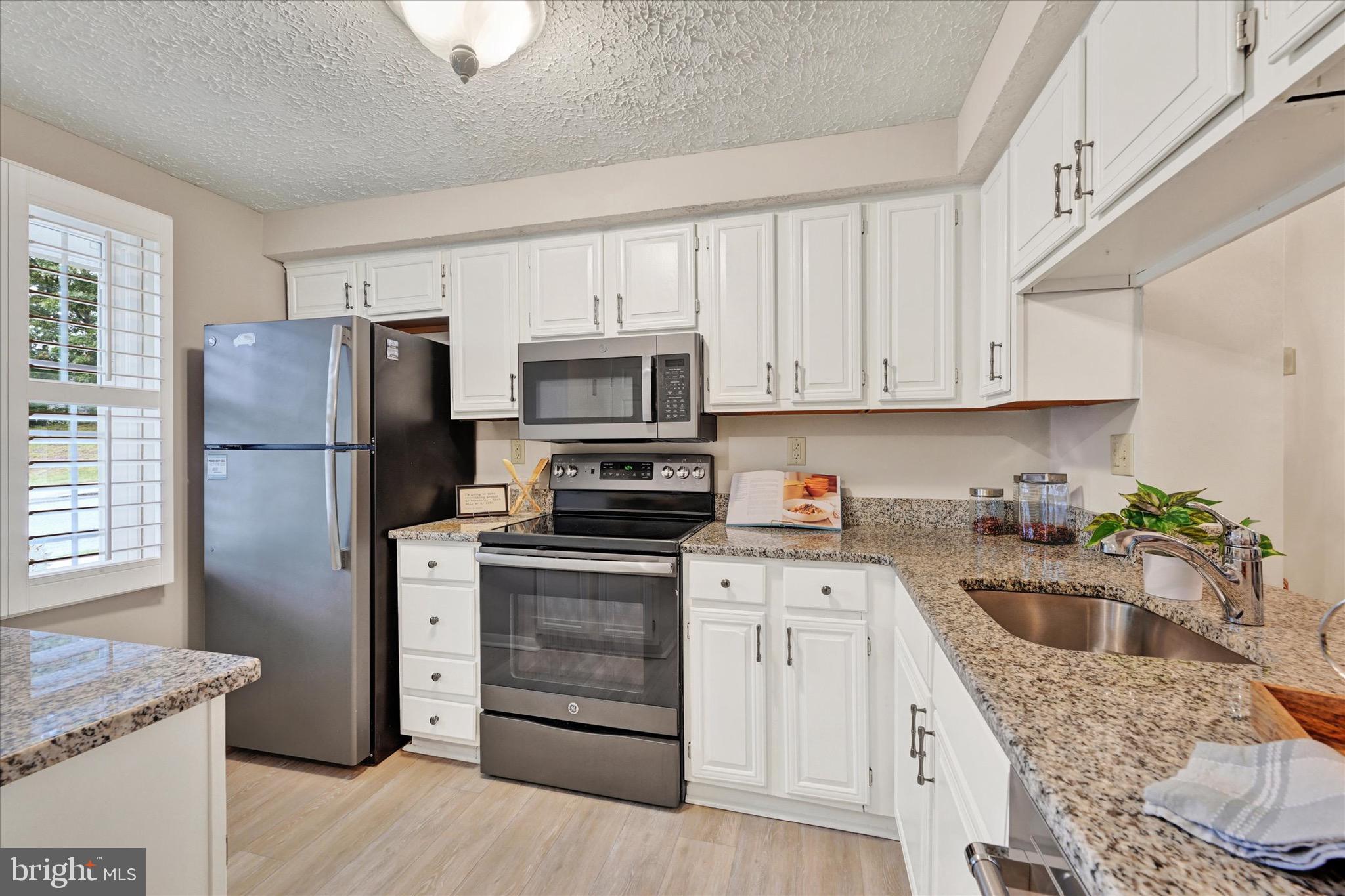 42 Stillwood Cir