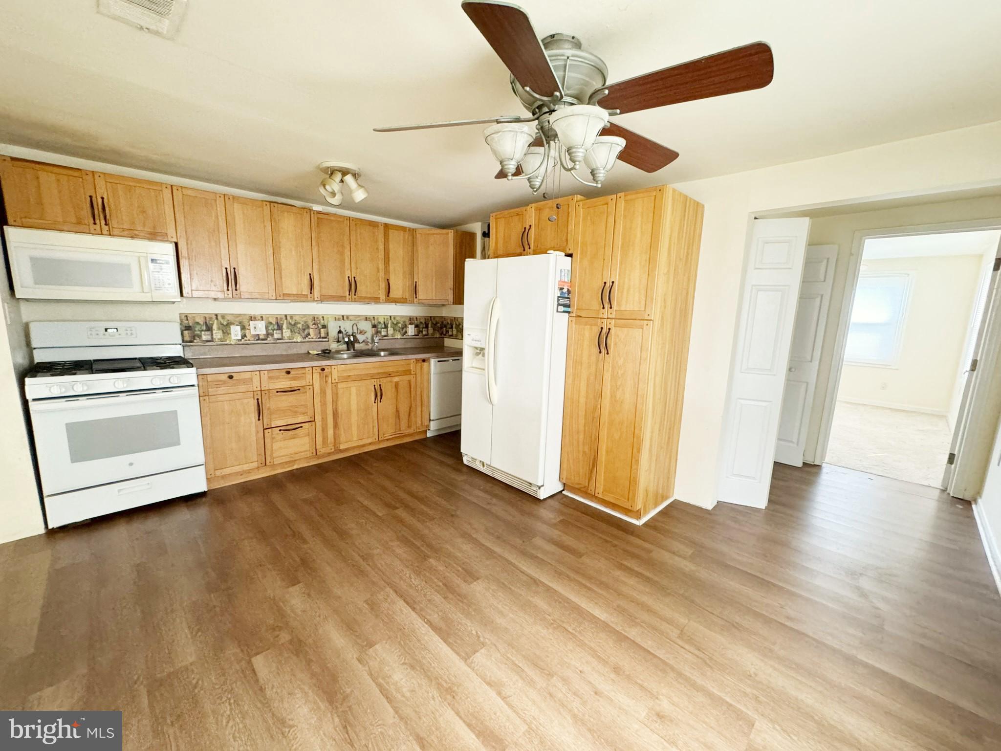 7404 Forrest
