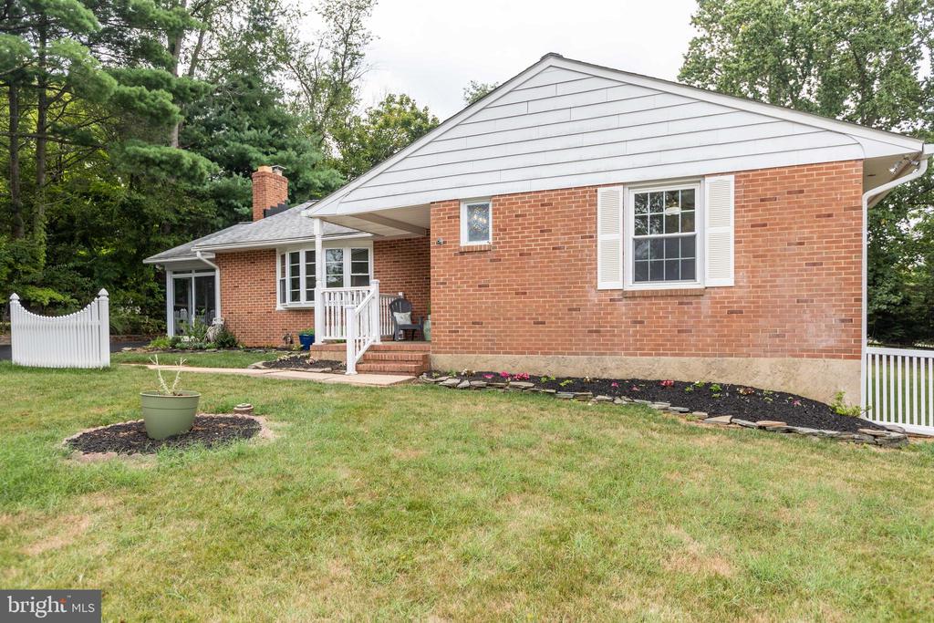1001 Roxleigh Rd