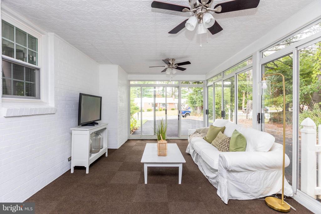 1001 Roxleigh Rd