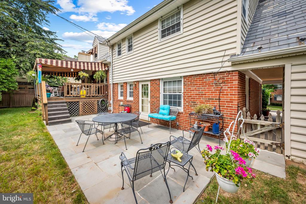 813 Ridgeleigh Rd