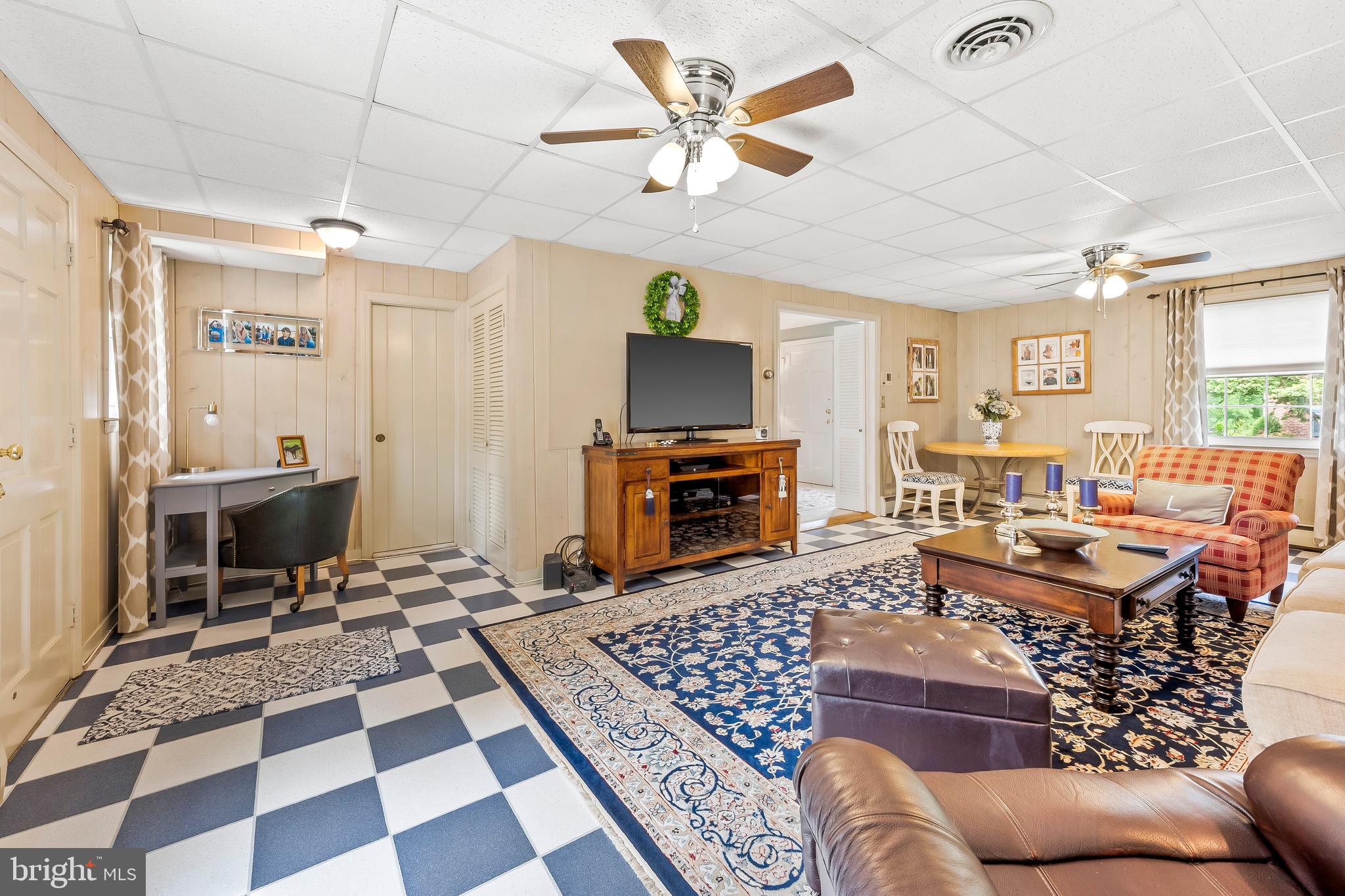 813 Ridgeleigh Rd