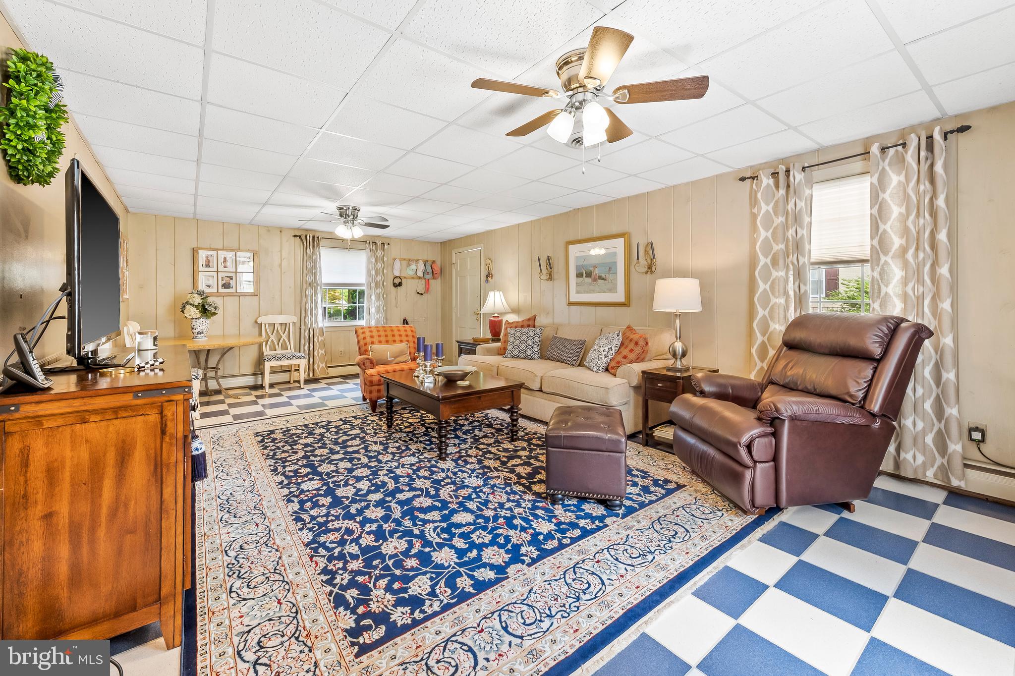 813 Ridgeleigh Rd