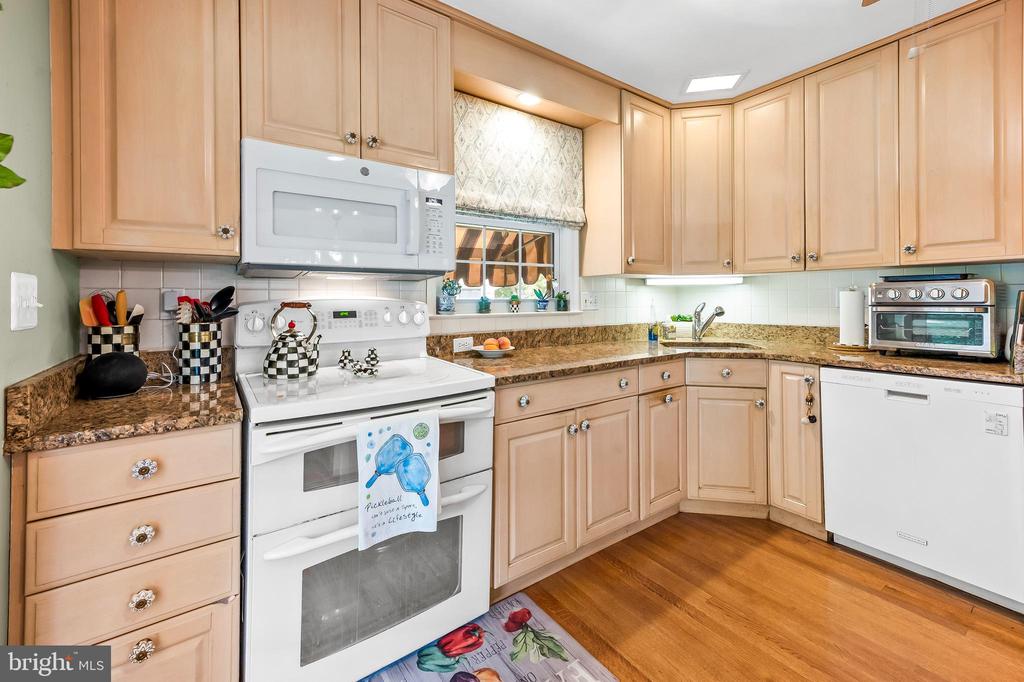 813 Ridgeleigh Rd