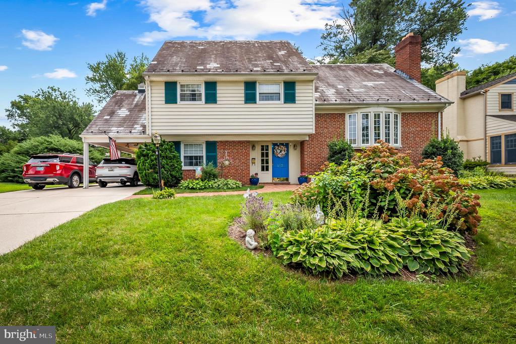 813 Ridgeleigh Rd